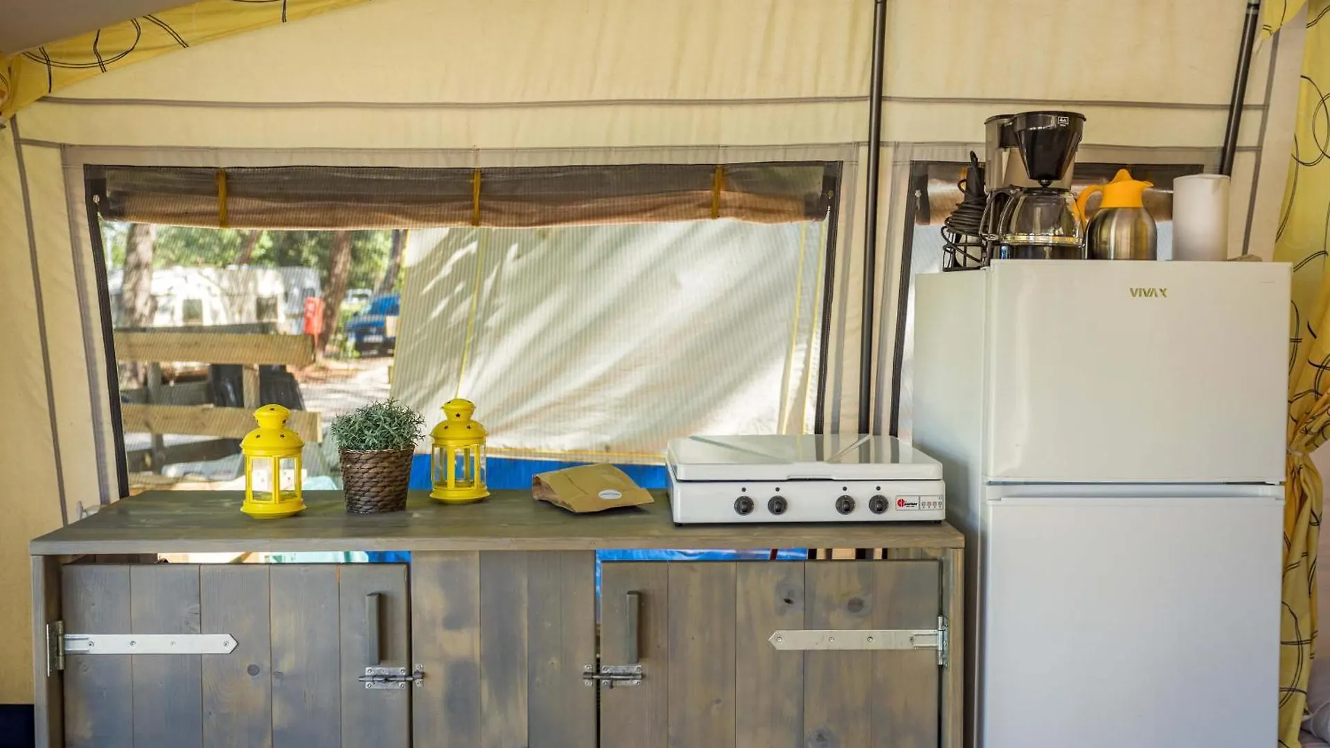 Easyatent Bungalow Tent Lanterna Porec Holiday park Cervar-Porat