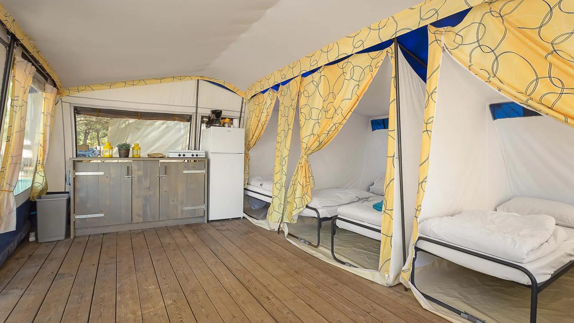 Easyatent Bungalow Tent Lanterna Porec Holiday park Cervar-Porat