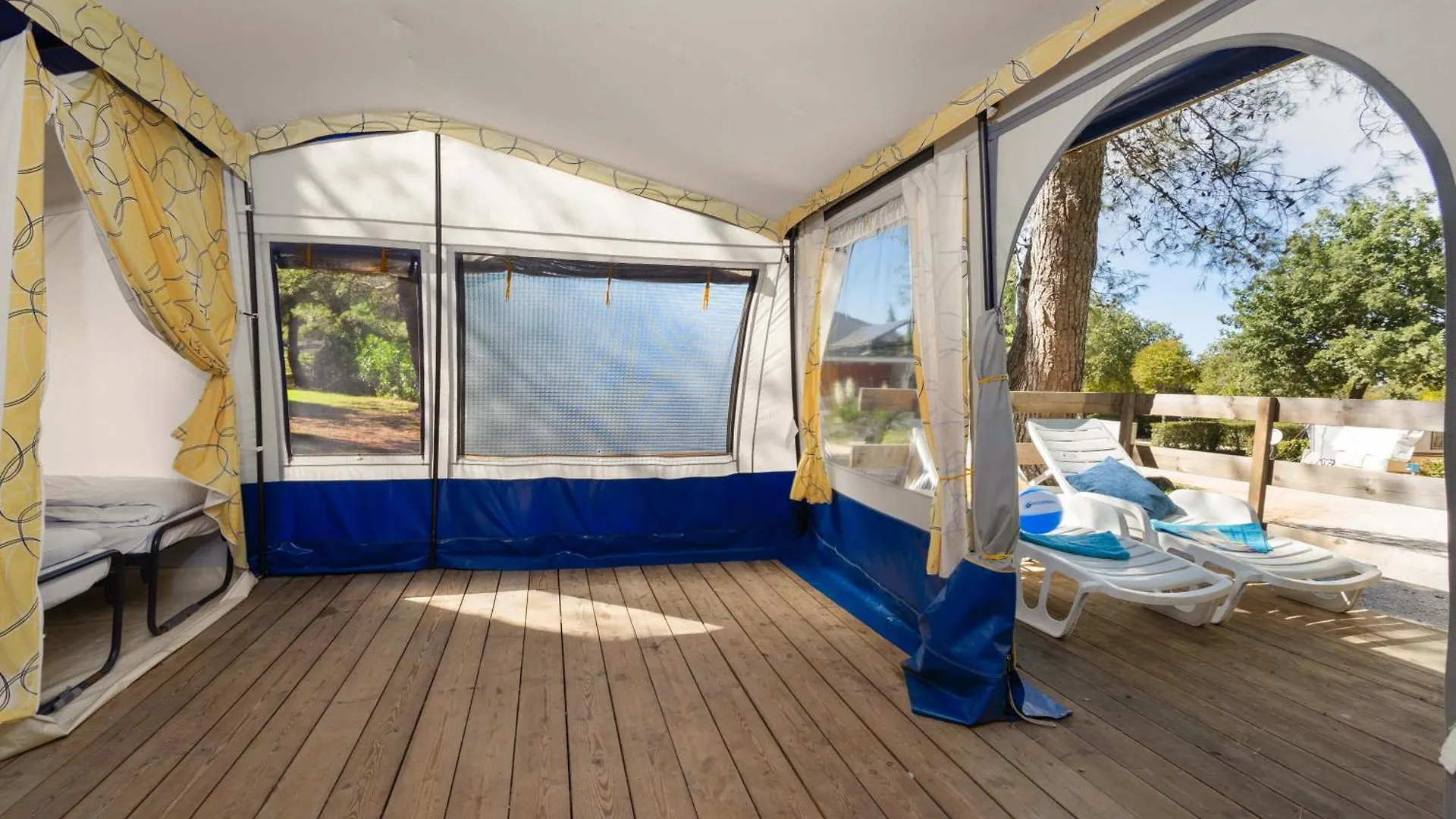 Holiday park Easyatent Bungalow Tent Lanterna Porec Croatia