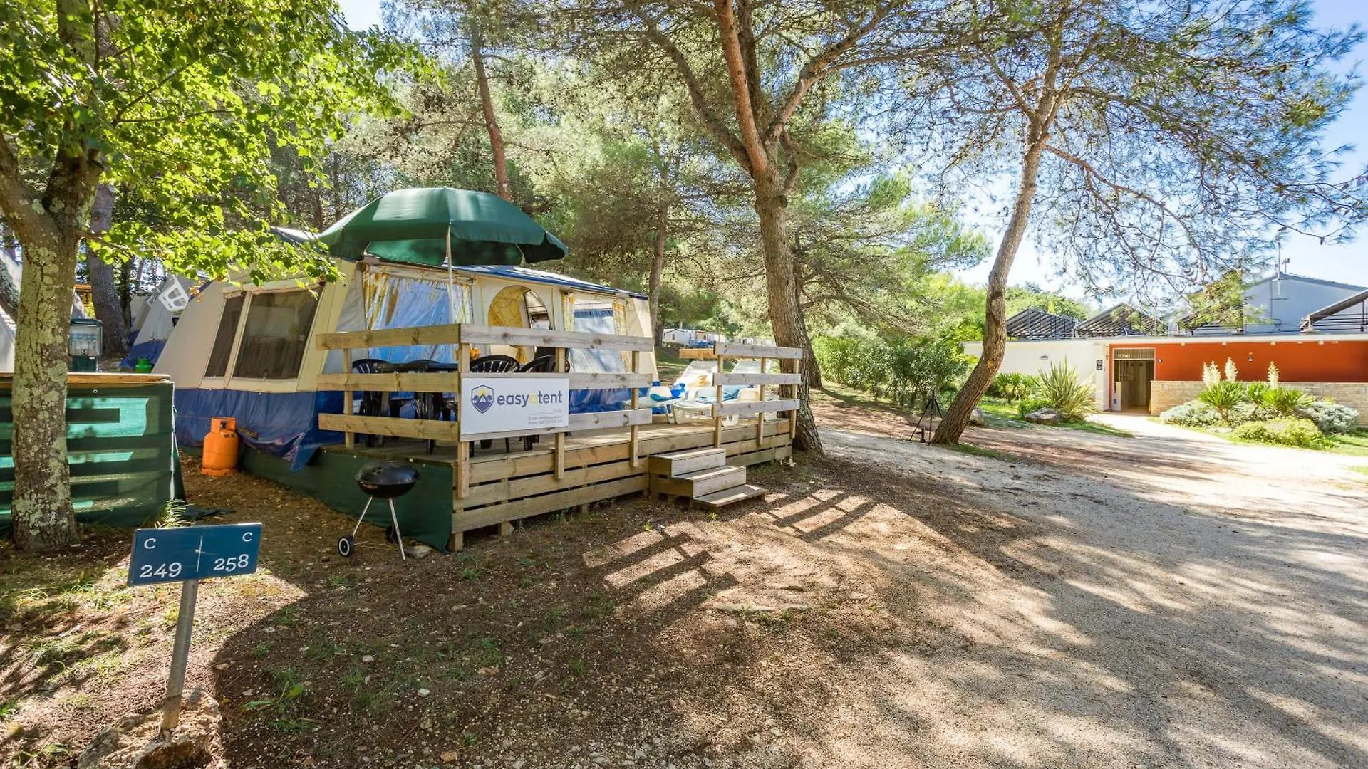 Easyatent Bungalow Tent Lanterna Porec Holiday park Cervar-Porat